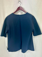 Load image into Gallery viewer, Hugo Boss, Blouse - Size Medium
